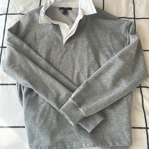 Forever 21 Heather Gray knit top with collar. Size Large